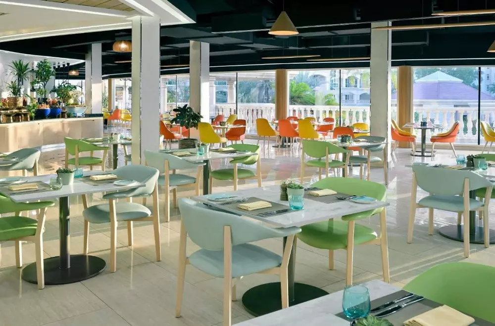 سوئیس اوتل المروج دبی ، زیما سفر